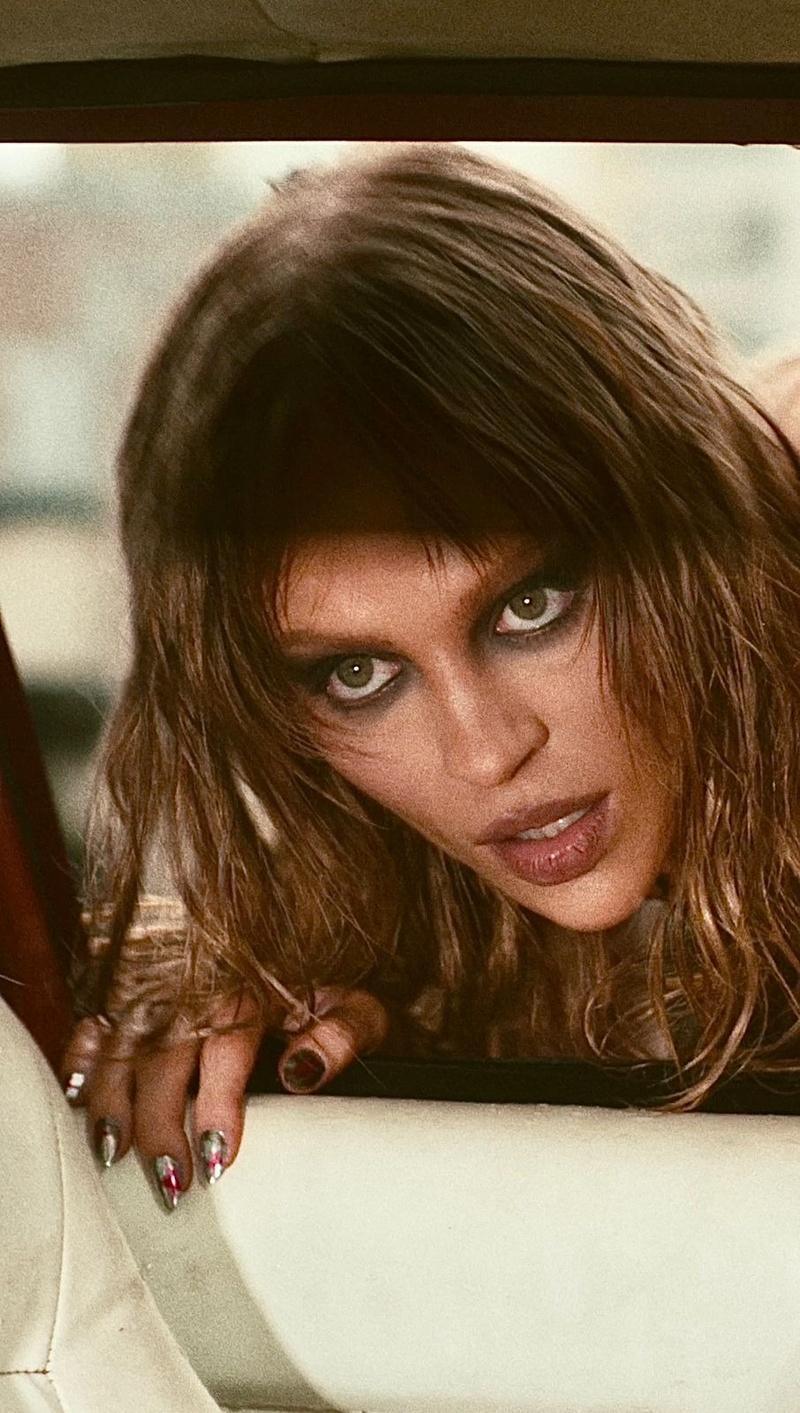  Luísa Sonza lança número 0800 para fãs ouvirem mensagem exclusiva e trecho inédito de uma música