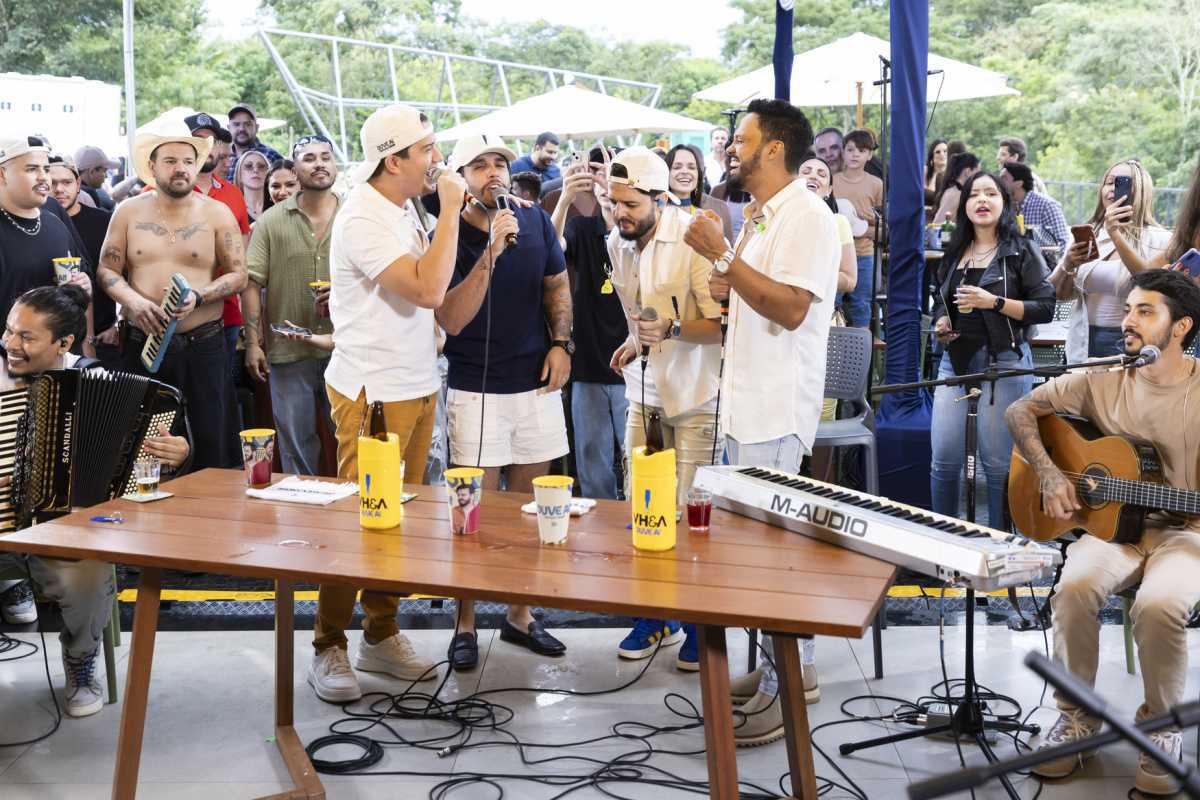 VH e Alexandre lançam EP 1 do "Ouve Aí" com participações de Hugo & Guilherme e Rafa & Junior