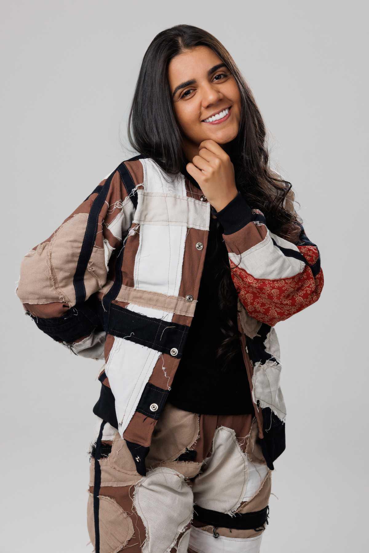 Yasmin Santos endossa sucesso no universo sertanejo com o lançamento de clipes de 'Intuição', seu novo DVD Yasmin Santos endossa sucesso no universo sertanejo com o lançamento de clipes de 'Intuição', seu novo DVD