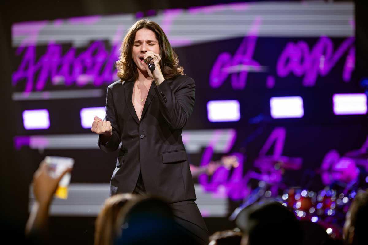 Leo Balbinotti leva o Brasil à final do "Road to Yalta 2026" e se apresenta hoje em Kremlin, em Moscou