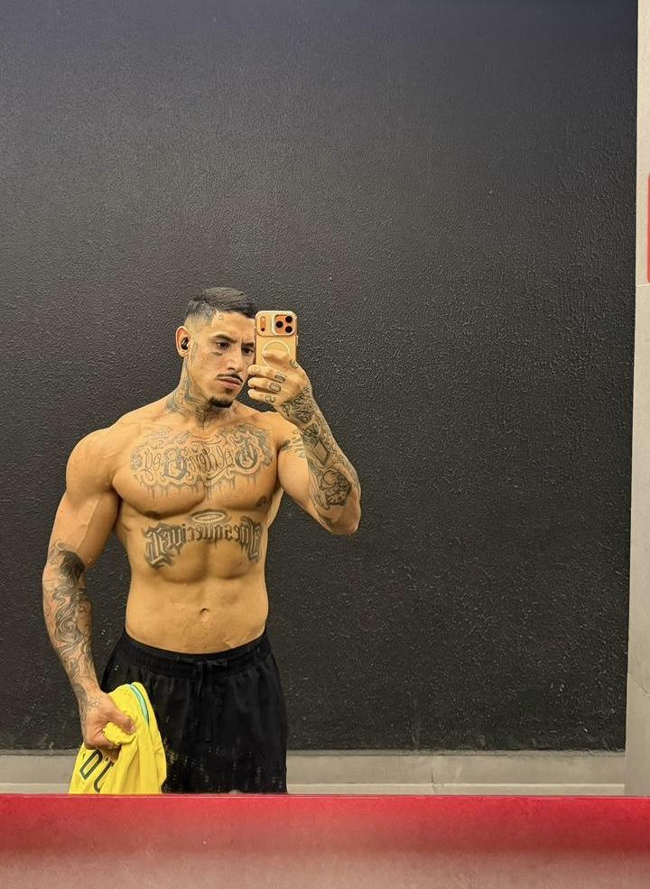 MC PH exibe antes e depois e abre o jogo sobre transformação: "Não foi estética, foi necessidade" MC PH exibe antes e depois e abre o jogo sobre transformação: "Não foi estética, foi necessidade"