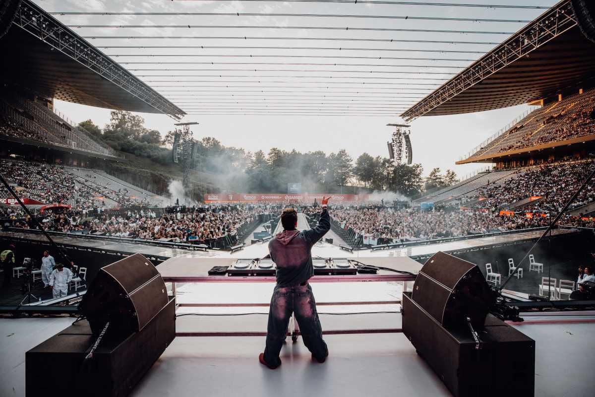CALEMA reúne mais de 25 mil pessoas em Braga e protagoniza noite histórica em estádio CALEMA reúne mais de 25 mil pessoas em Braga e protagoniza noite histórica em estádio