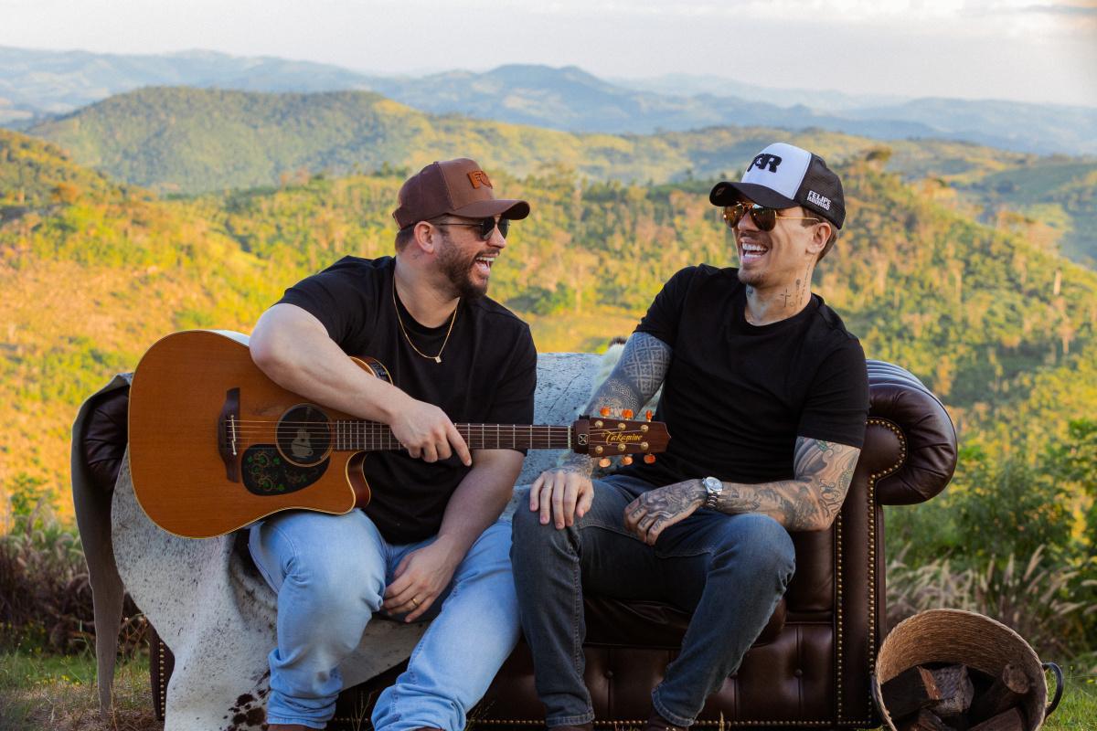 Felipe e Rodrigo lançam "Sentimento Sessions", projeto especial gravado em meio à natureza