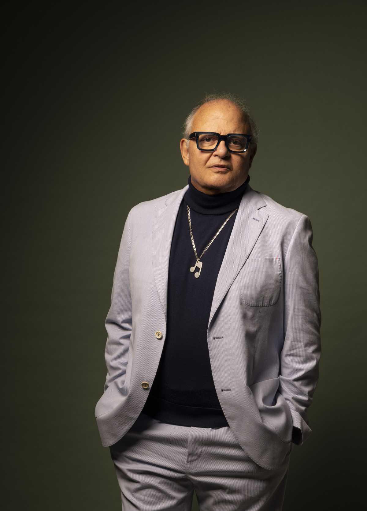 Guilherme Arantes embala o Dia dos Namorados com show especial no Royal Palm Hall