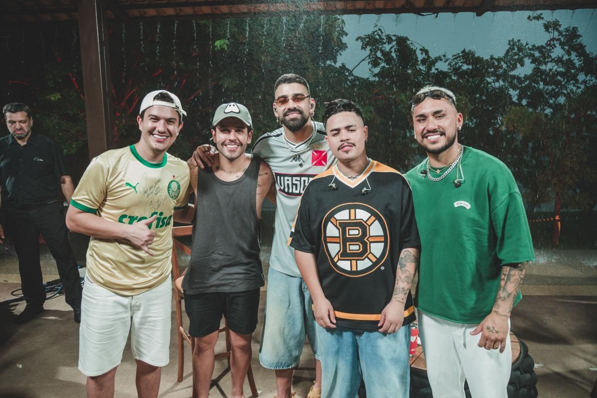 Com Dilsinho e Hugo e Guilherme, Rafa e Júnior apresentam “Pega em Segredo” Com Dilsinho e Hugo e Guilherme, Rafa e Júnior apresentam “Pega em Segredo”