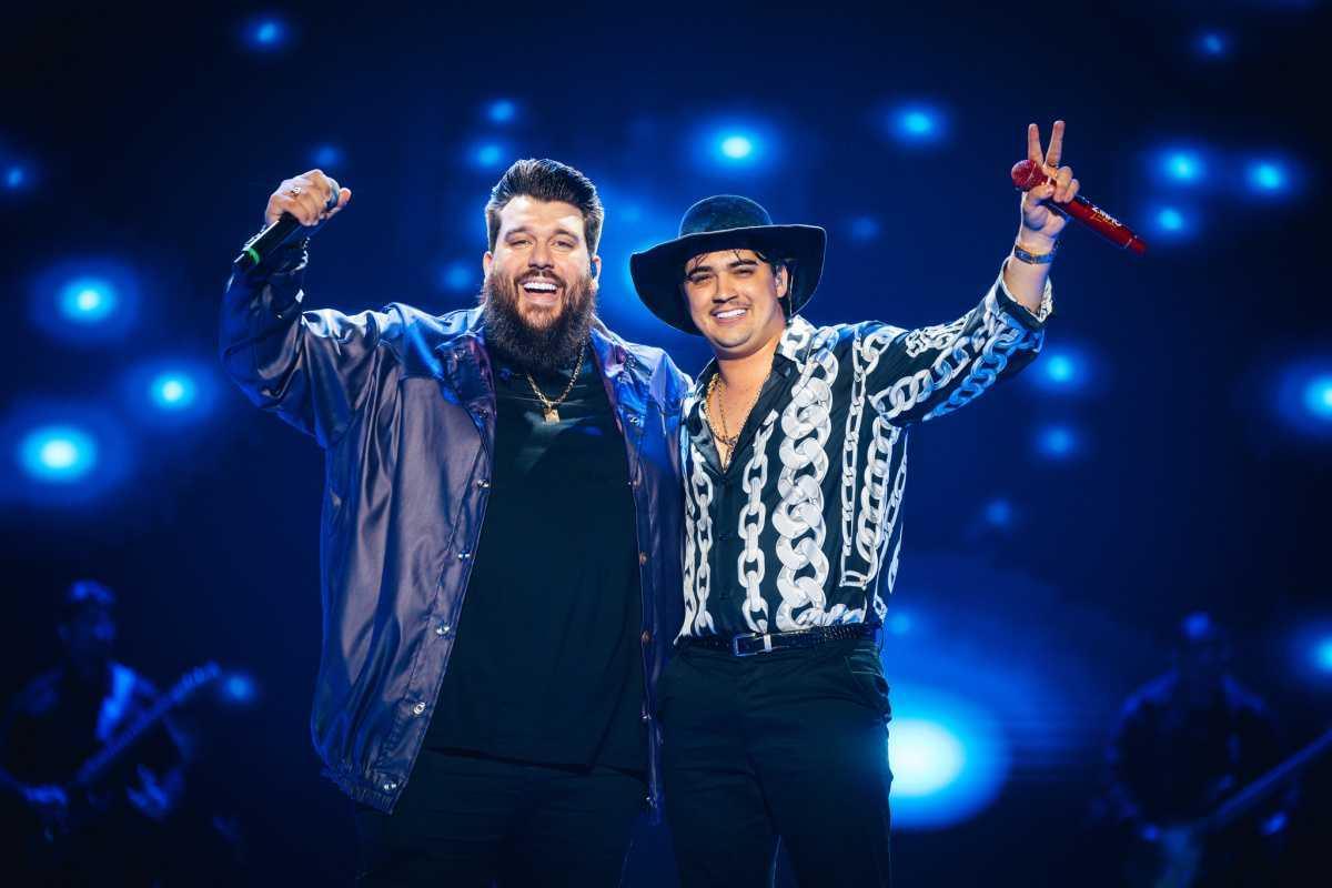 Natanzinho Lima e Panda unem brega e sertanejo em "Buzina", nova faixa do DVD Na Liga em Sampa Natanzinho Lima e Panda unem brega e sertanejo em "Buzina", nova faixa do DVD Na Liga em Sampa