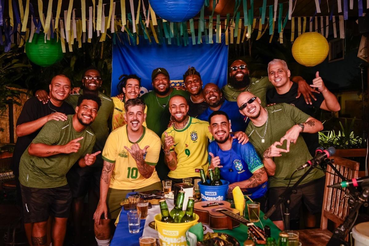 Di Propósito e Benzadeus lançam o álbum completo de "Pagode Daquele Jeito" com o single "Dorme com Deus / Pra Não Pensar em Você"