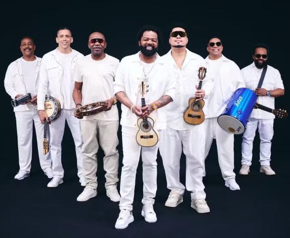 Xande de Pilares e Revelação estreiam no Nubank Parque em turnê de reencontro Xande de Pilares e Revelação estreiam no Nubank Parque em turnê de reencontro