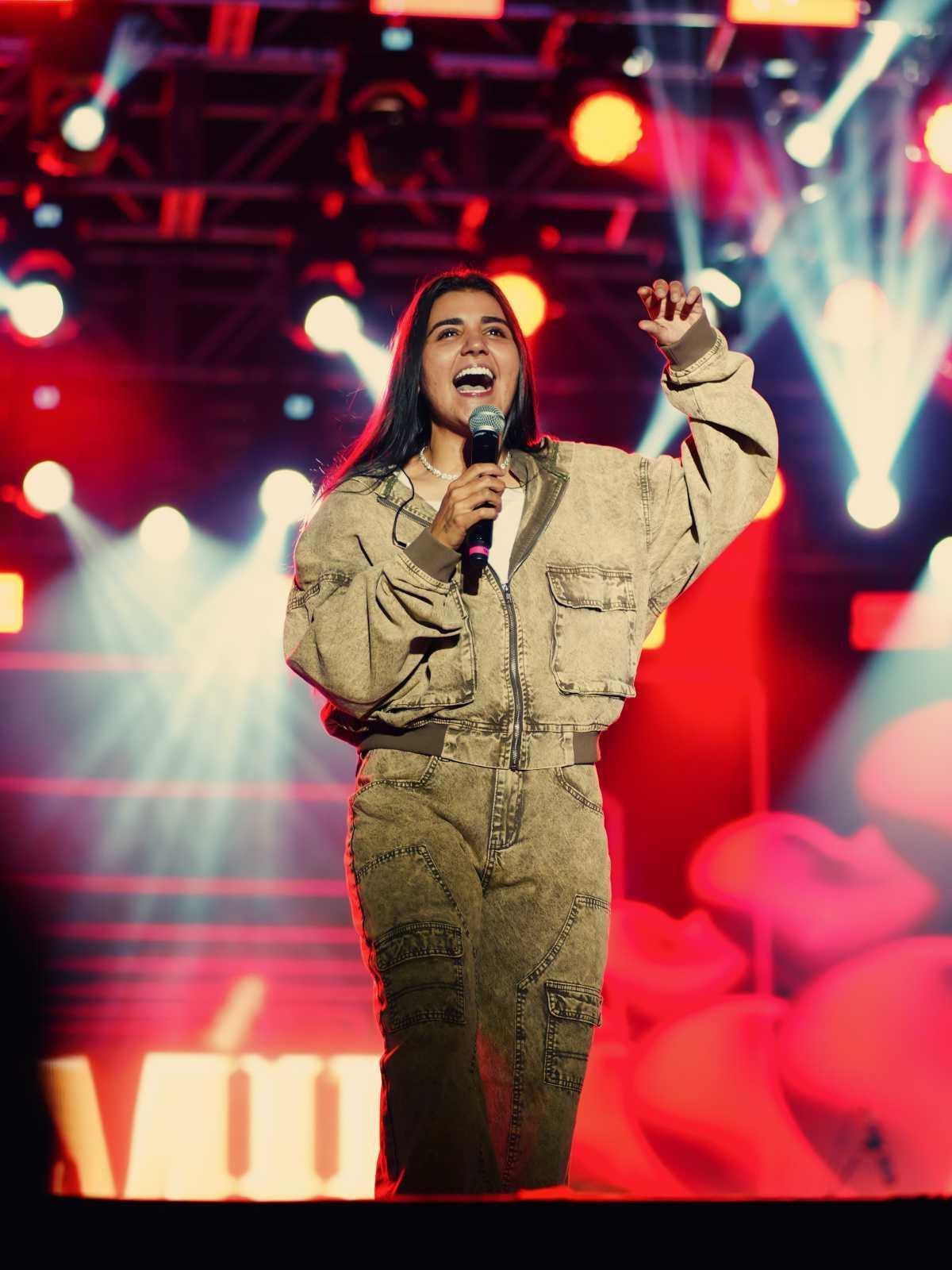 Yasmin Santos bate recorde de público e reúne mais de 20 mil pessoas no Festival de Inverno de Amparo