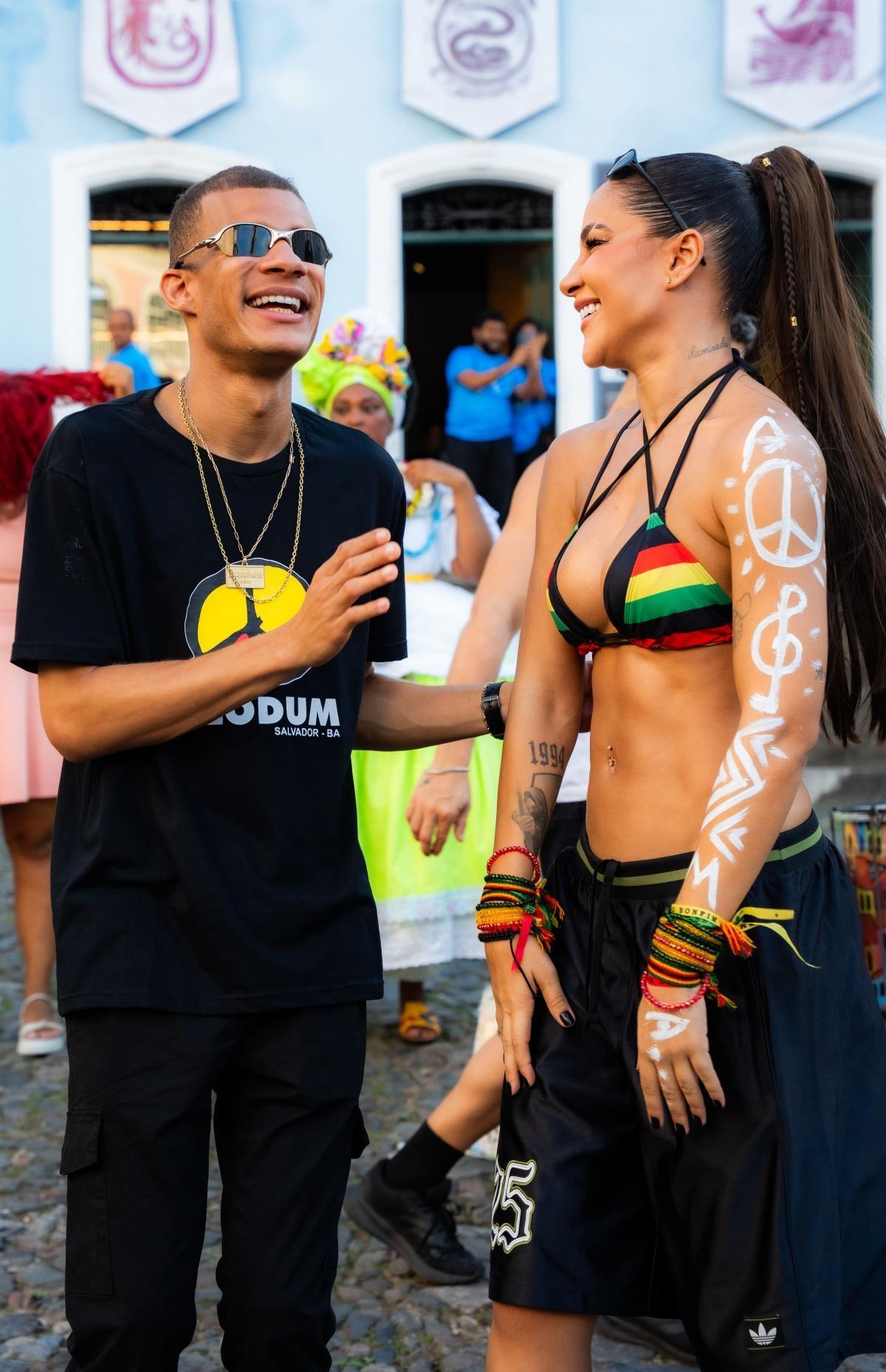 "Sextou de Novo": Michele Andrade lança clipe gravado no Pelourinho ao lado de Eduardinho dos Teclados "Sextou de Novo": Michele Andrade lança clipe gravado no Pelourinho ao lado de Eduardinho dos Teclados