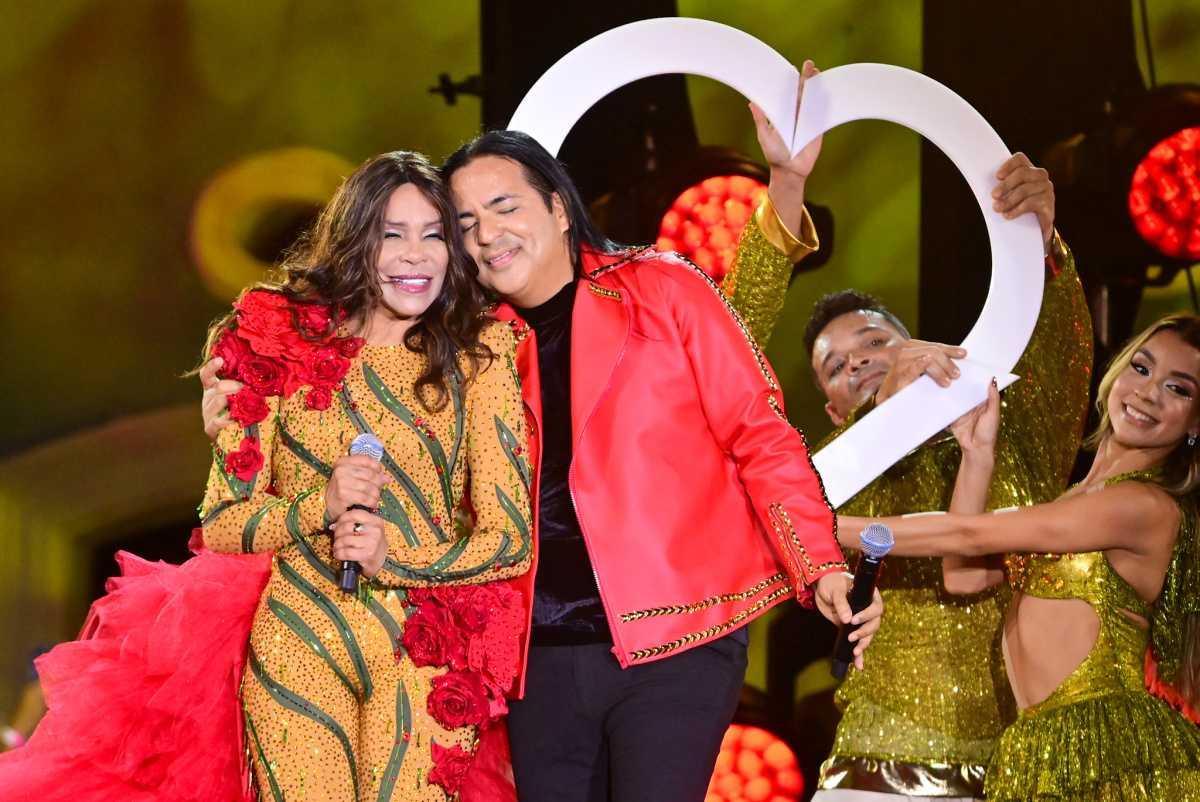 Silvânia & Berg levam o forró ao CTN com show completo e participação em gravação de DVD de Raphaela Silvânia & Berg levam o forró ao CTN com show completo e participação em gravação de DVD de Raphaela