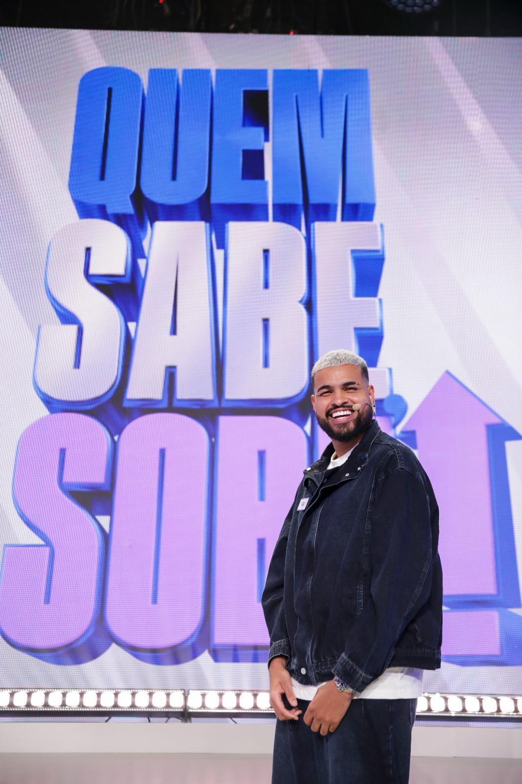 Yan participa do quadro ‘Quem Sabe, Sobe” no “Domingo Legal” neste domingo (27), no SBT Yan participa do quadro ‘Quem Sabe, Sobe” no “Domingo Legal” neste domingo (27), no SBT