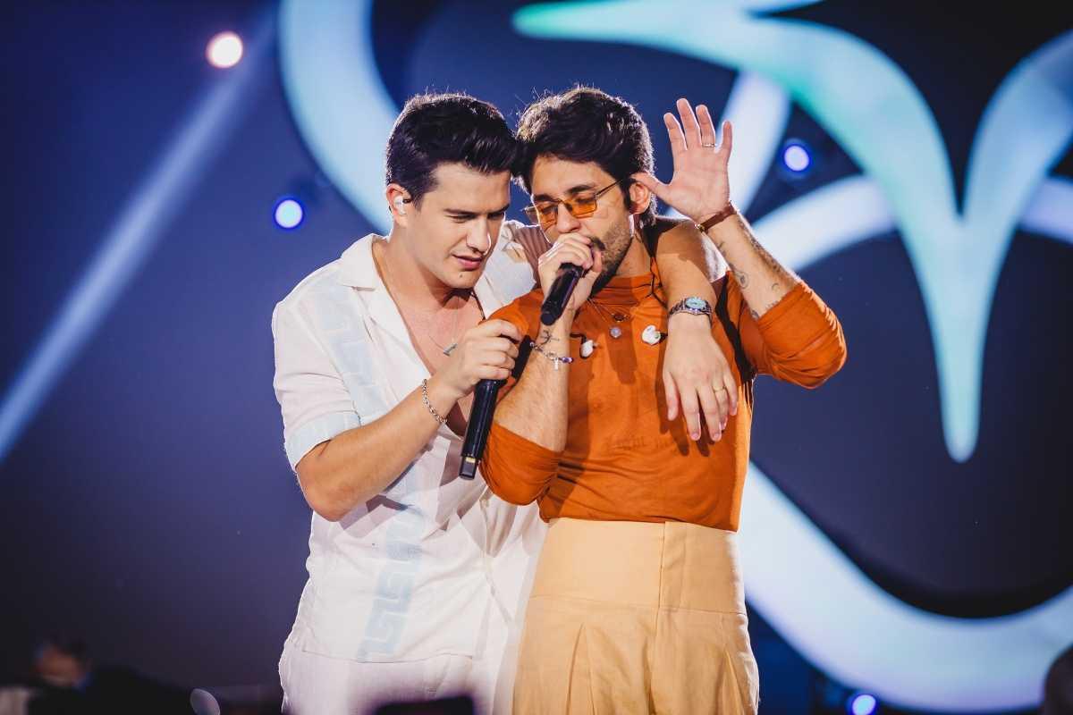 Sucesso de “Flash” e trend dos perfumes: conheça Hugo & Guilherme, dupla dona do hit sertanejo Sucesso de “Flash” e trend dos perfumes: conheça Hugo & Guilherme, dupla dona do hit sertanejo