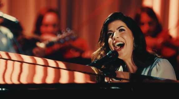 Rachel Novaes lança música inédita e reúne participações especiais em projeto de 25 anos de carreira