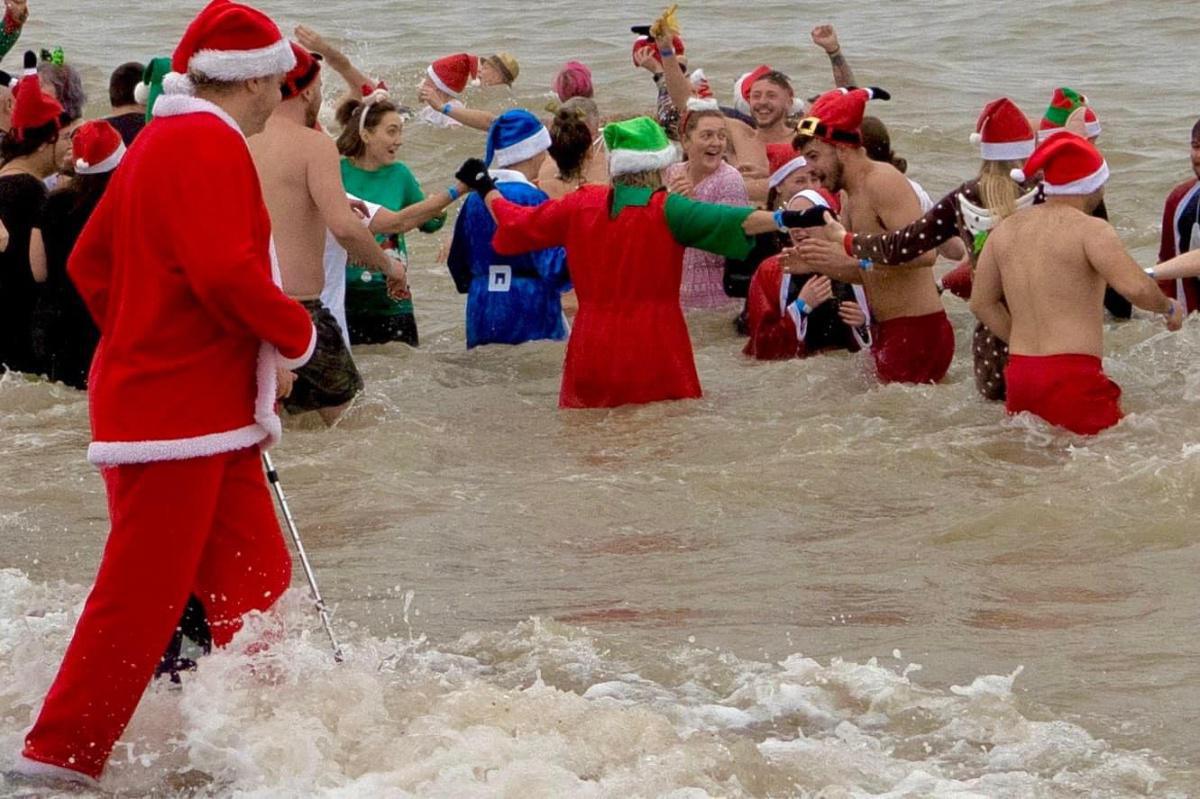 Christmas Dip Photos by Alastair Spink