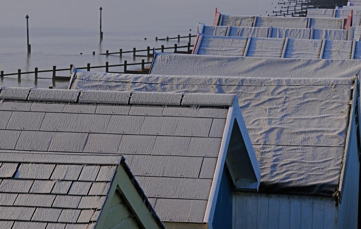 Fog & Frost by Stephen Squirrell