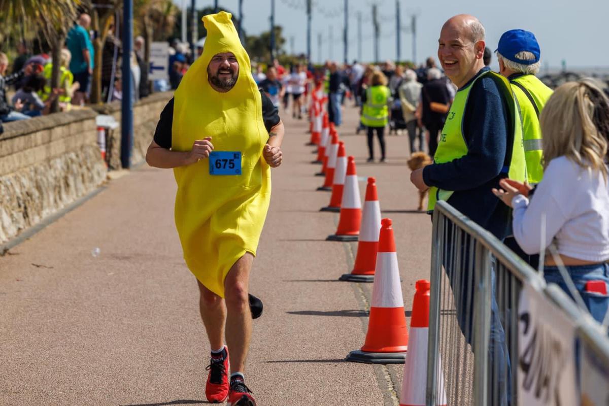 Felixstowe Fun Run by Tim Garrett-Moore