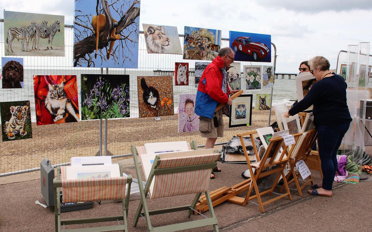 Felixstowe's Long Standing Event ‘Art on the Prom’ returns this September Felixstowe's Long Standing Event ‘Art on the Prom’ returns this September