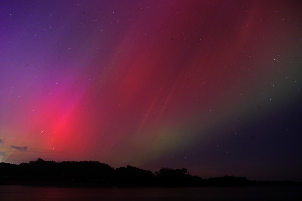 Stunning Photos of Last Night's Aurora Borealis in Felixstowe!