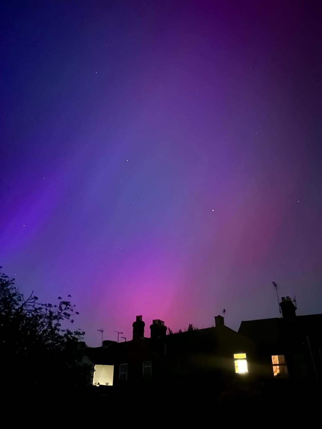 Stunning Photos of Last Night's Aurora Borealis in Felixstowe!