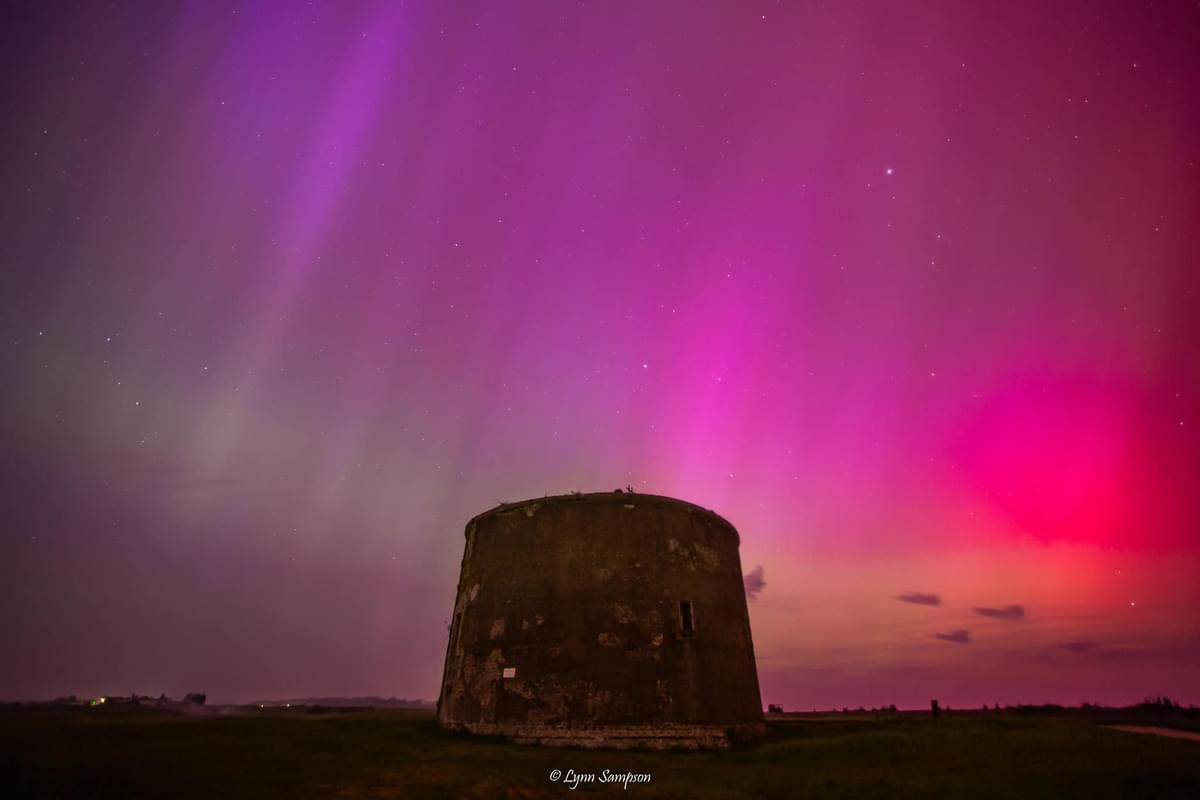 Stunning Photos of Last Night's Aurora Borealis in Felixstowe!