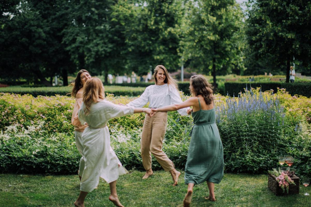  👭 Empowered Women Empower Women Felixstowe