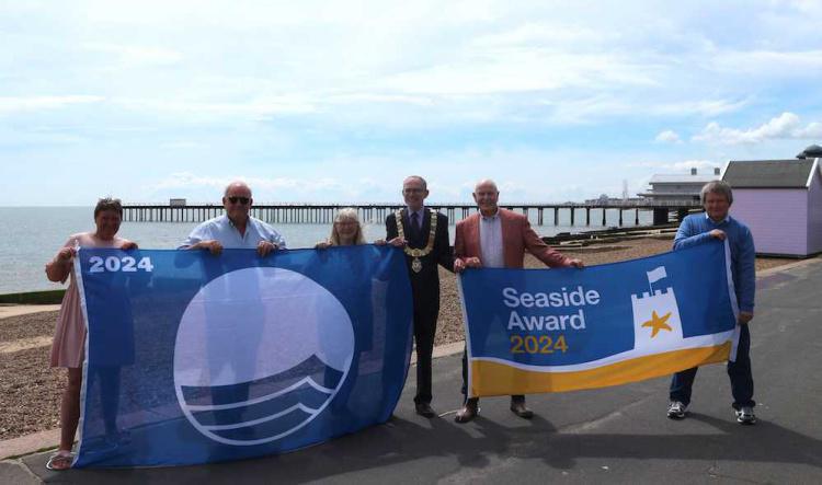 Felixstowe Beaches Presented with 2024 Blue Flag & Seaside Award