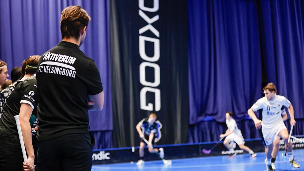 Hur mycket ska tränaren styra i barninnebandy? Hur mycket ska tränaren styra i barninnebandy?