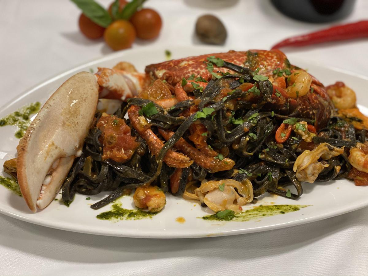 Tagliolini Al Nero Di Seppia All’ astice
