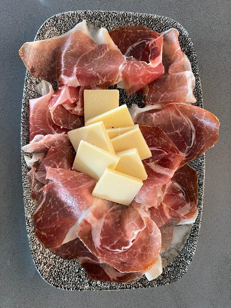 Petali di Culatello di Zibello con cuori di Grana