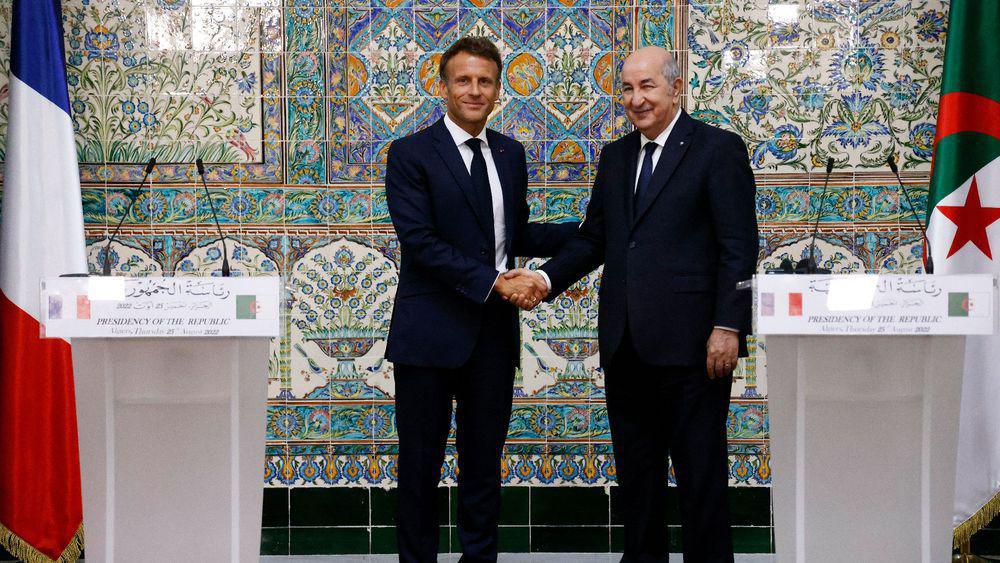 Tebboune cherche à entamer des pourparlers avec Macron concernant le conflit du Sahara à Paris