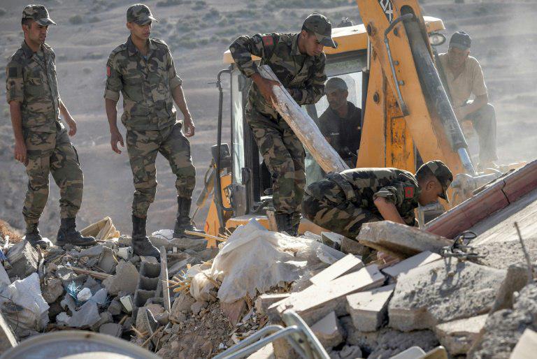 Au Maroc, la recherche de survivants s'accélère après un séisme dévastateur