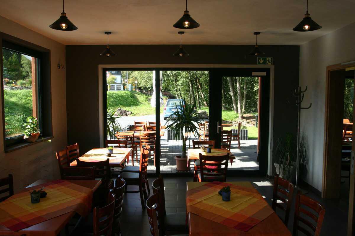 Auszeit Gaststätte–Biergarten
