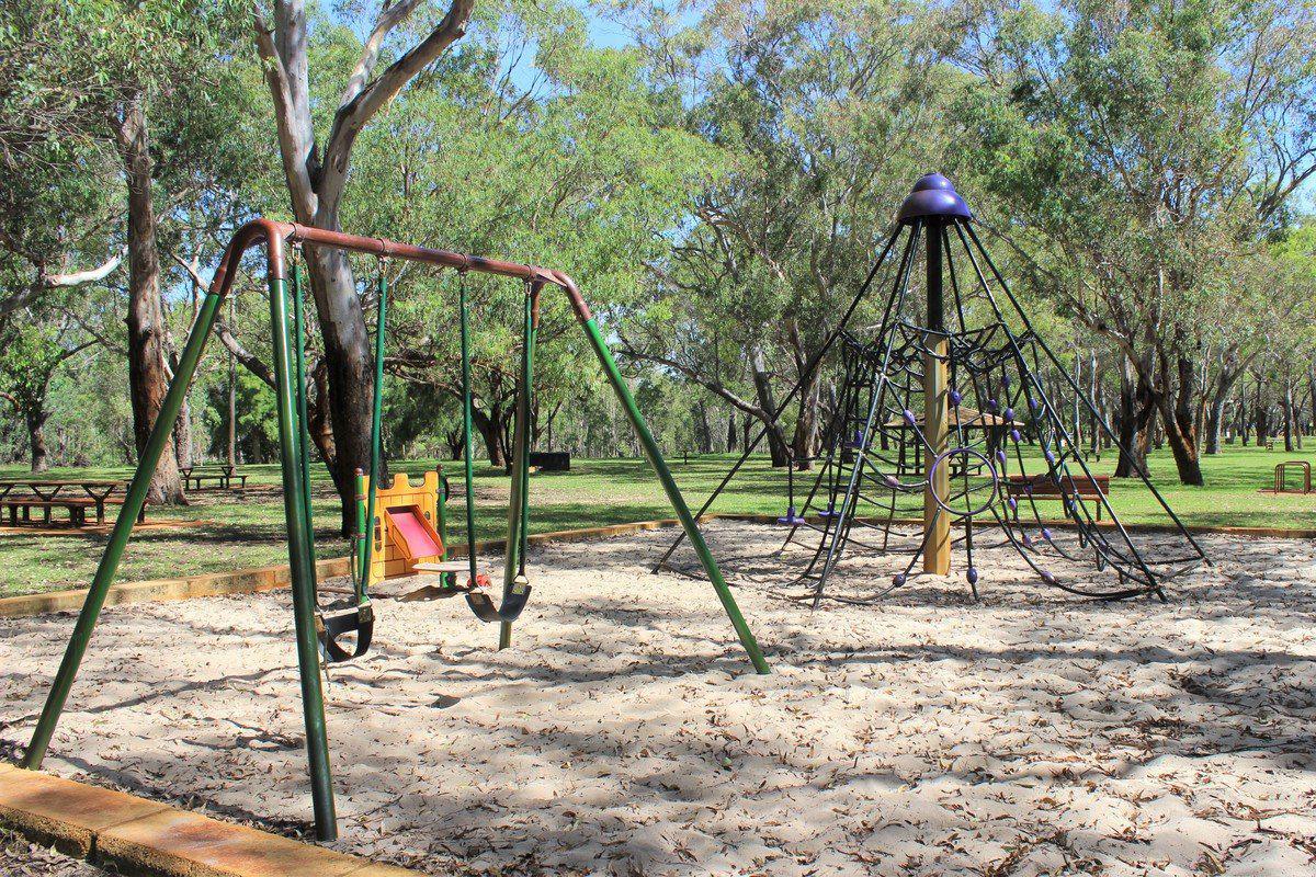 Perry Lakes Playground