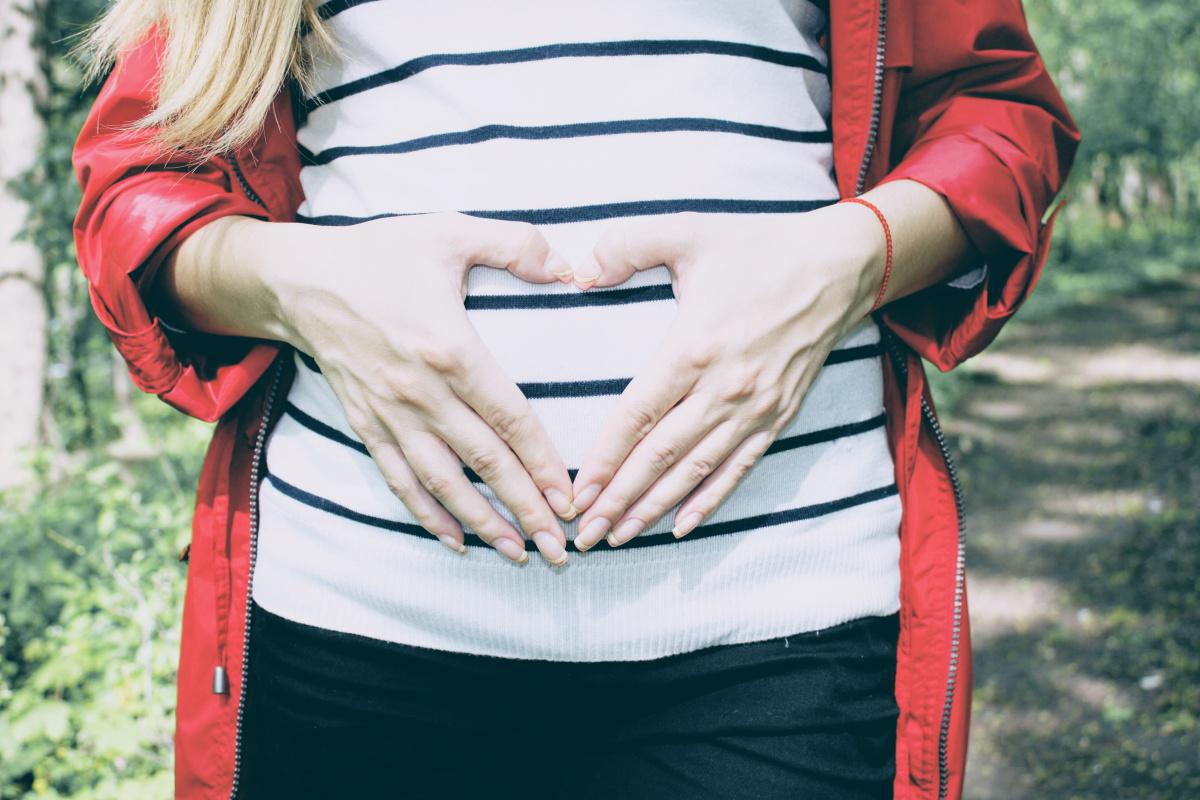 Pancia gonfia: alimenti consigliati e cibi da evitare
