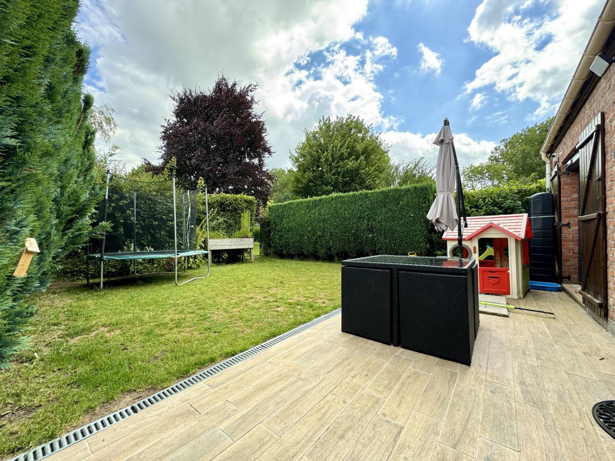 Individuelle 5ch jardin garage 422 000 Euros HAI