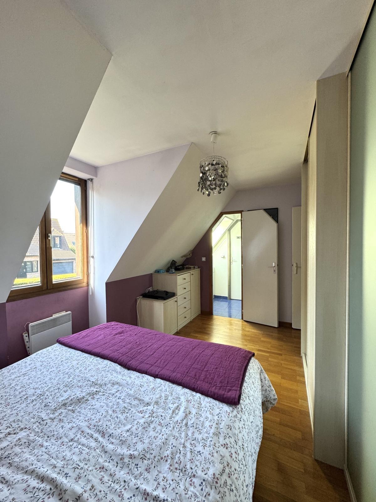 individuelle 4ch + combles jardin garage 435 000 Euros