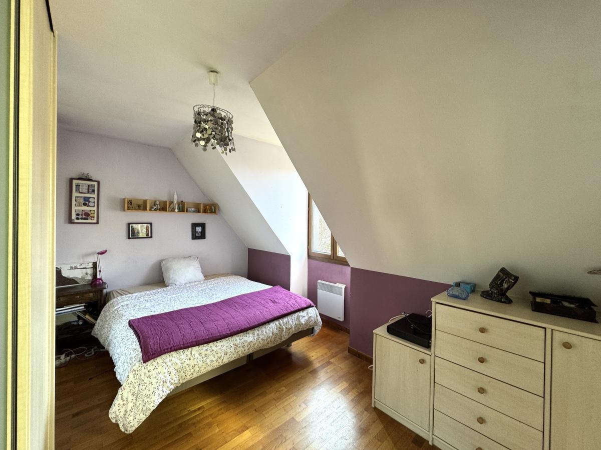 individuelle 4ch + combles jardin garage 435 000 Euros