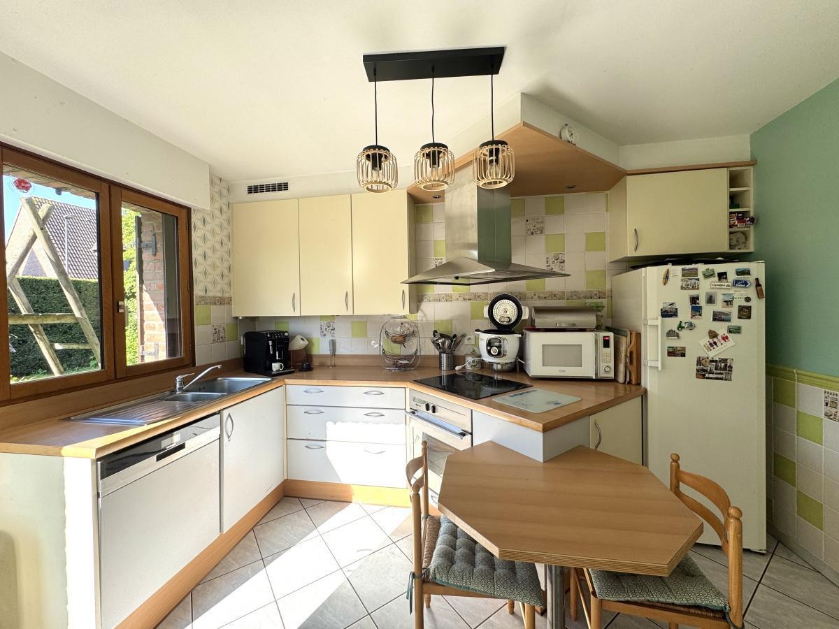 individuelle 4ch + combles jardin garage 435 000 Euros