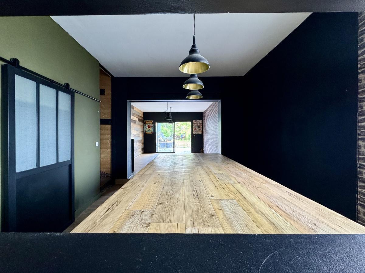 Maison de ville rénovée au style industriel 4Ch, jardin 235 000 Euros