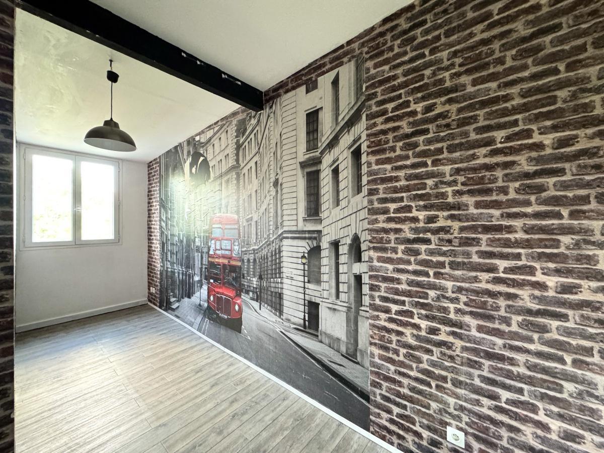 Maison de ville rénovée au style industriel 4Ch, jardin 235 000 Euros