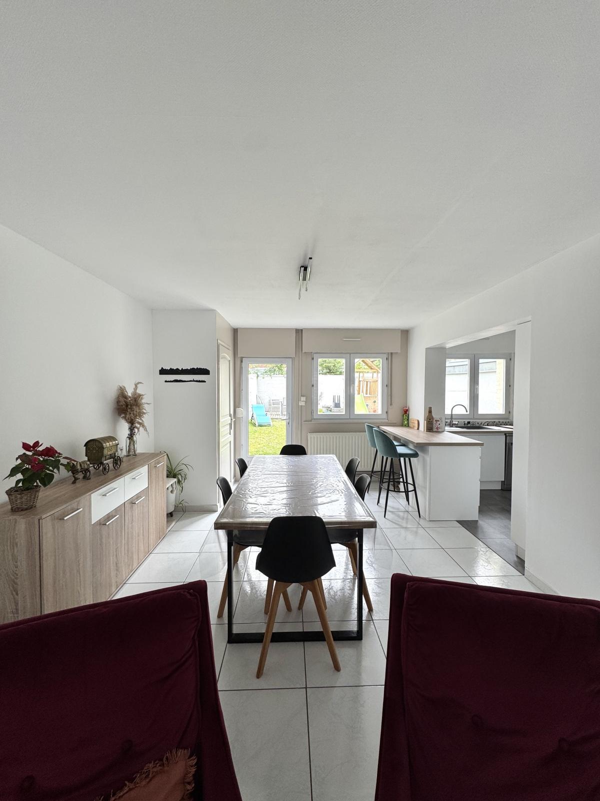 1960 rénovée 4/5 ch - 2 stat et jardin 299 000€