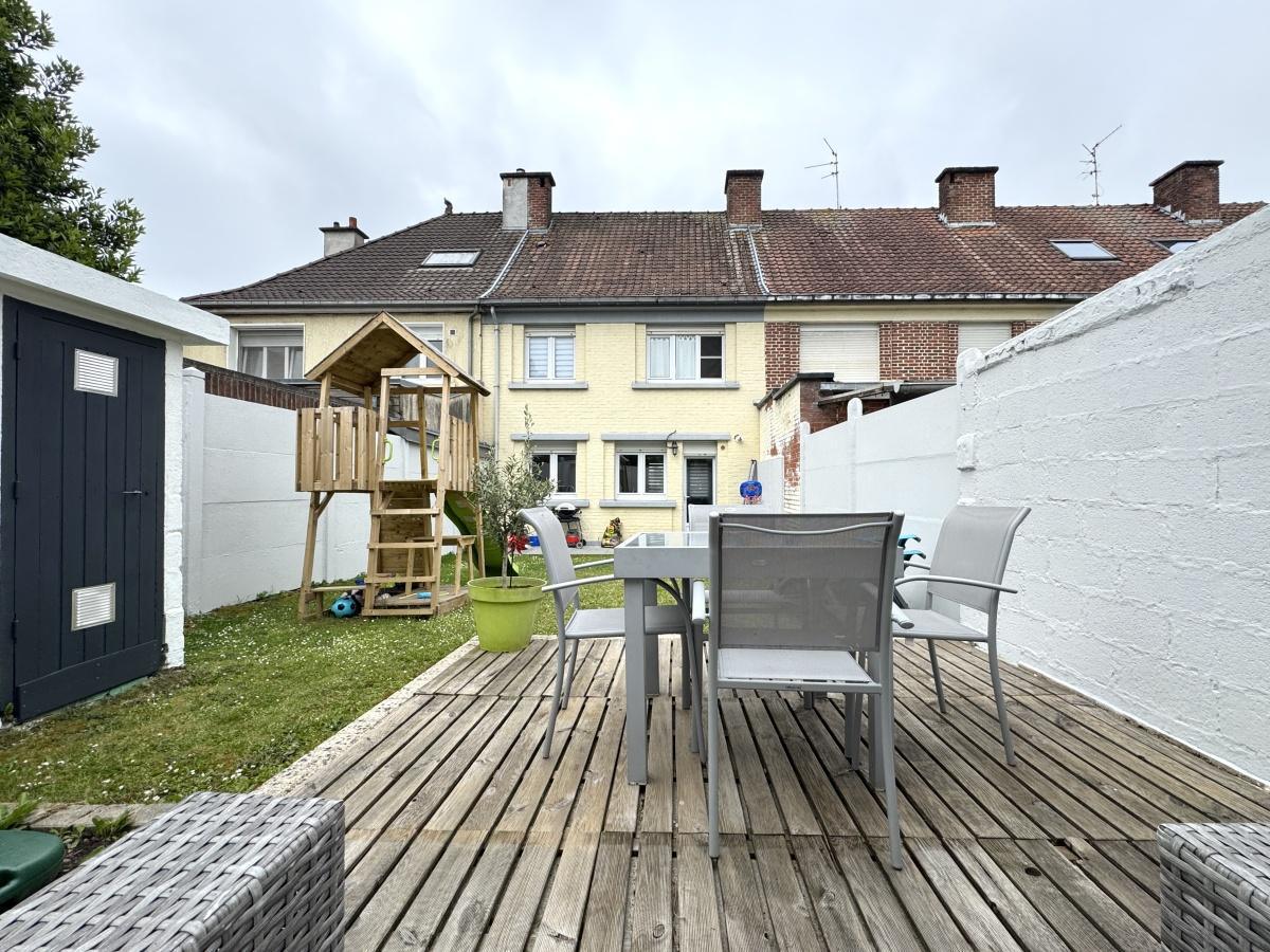 1960 rénovée 4/5 ch - 2 stat et jardin 299 000€