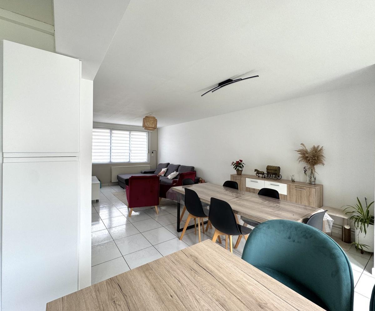 1960 rénovée 4/5 ch - 2 stat et jardin 299 000€