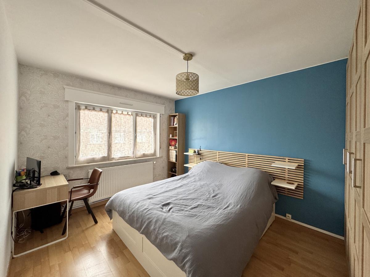 1960 rénovée 4/5 ch - 2 stat et jardin 299 000€