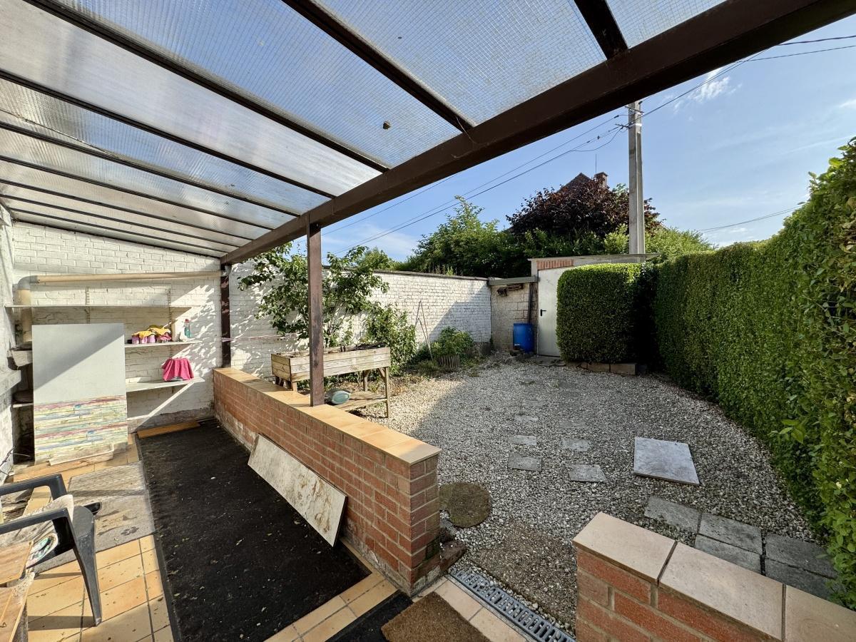 Maison des années 60 avec travaux 4ch et gge - 189000€ FAI