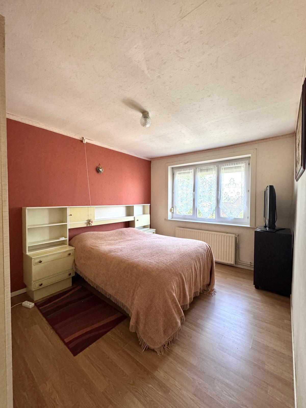 Maison des années 60 avec travaux 4ch et gge - 189000€ FAI