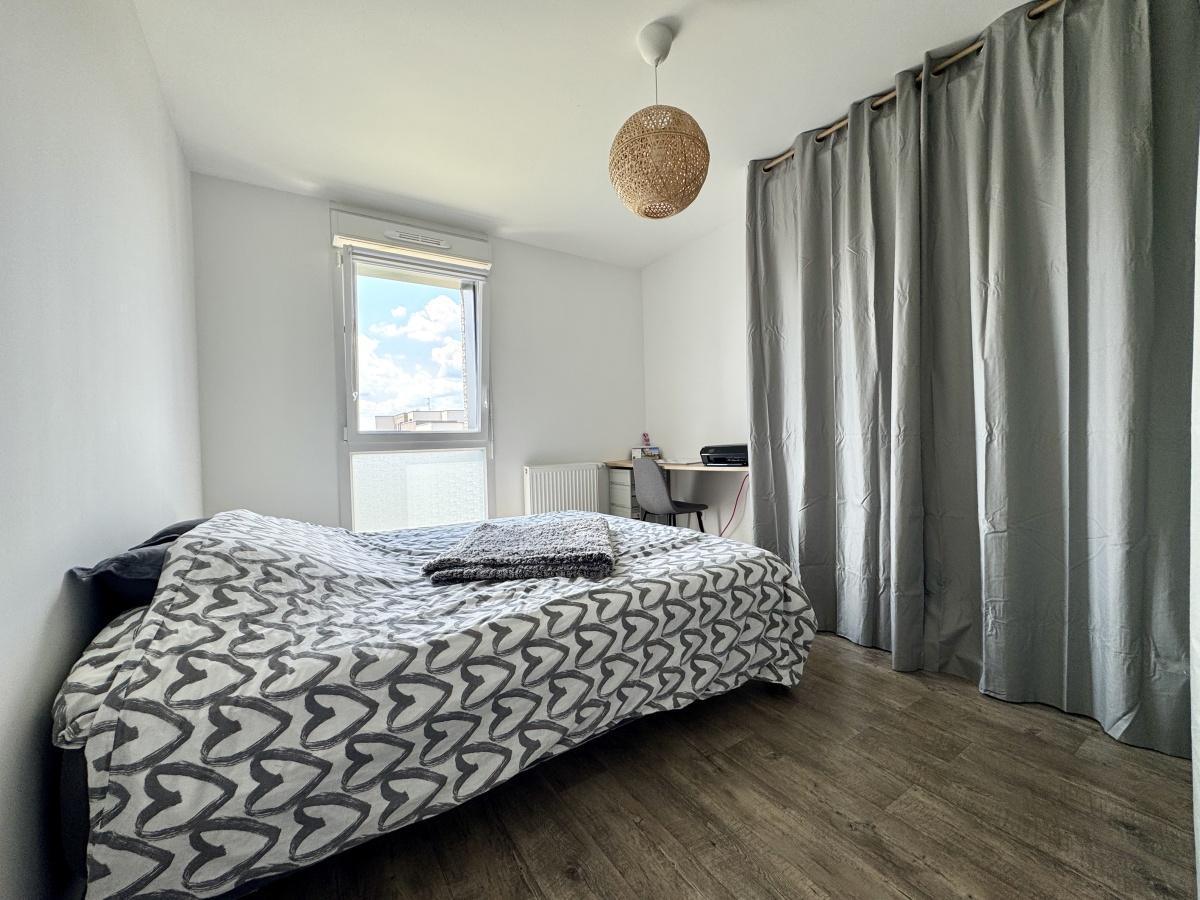 T3 de 65m2, balcon SO + 2 parkings 229 000 Euros FAI