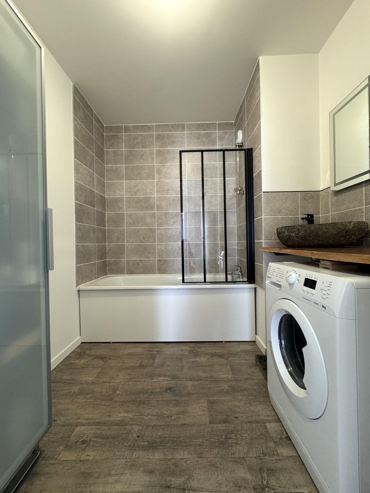 T3 de 65m2, balcon SO + 2 parkings 229 000 Euros FAI