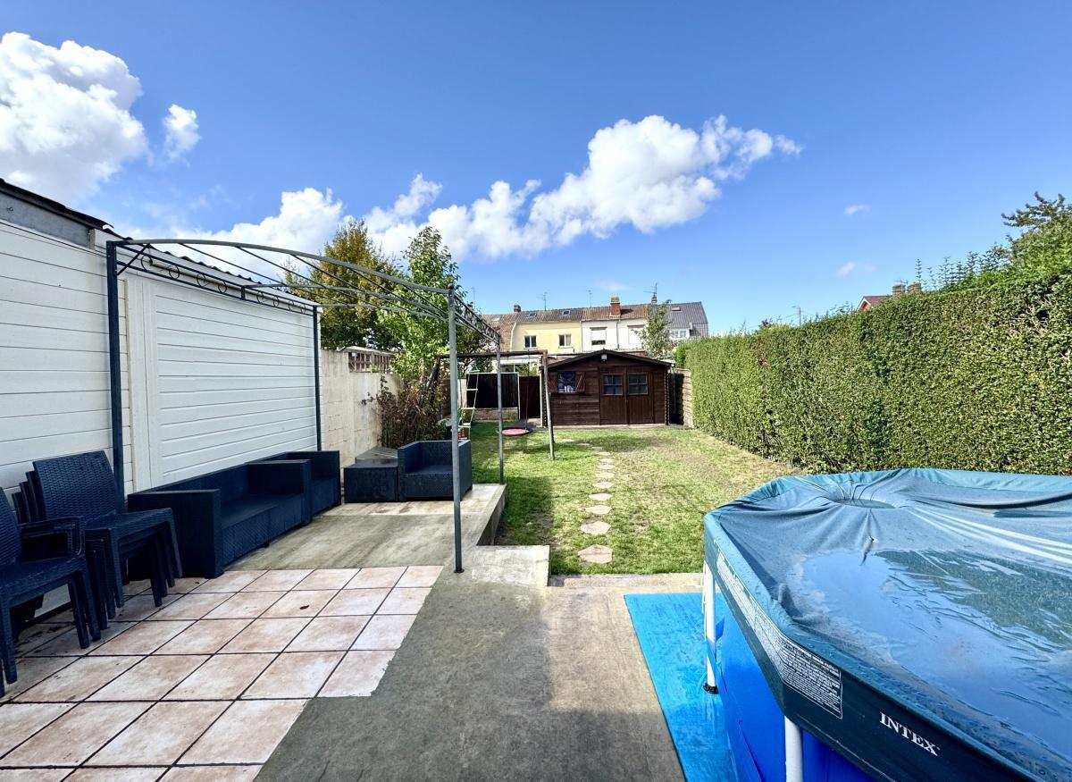 Maison 3ch jardin et stationnement 258 000 Euros FAI